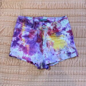 Kendall & Kylie Tie-Dye Denim Shorts 💟🦋